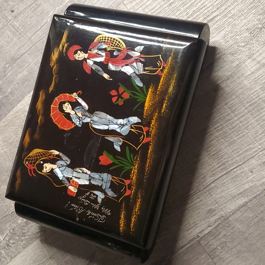 Vintage Jewelry Box